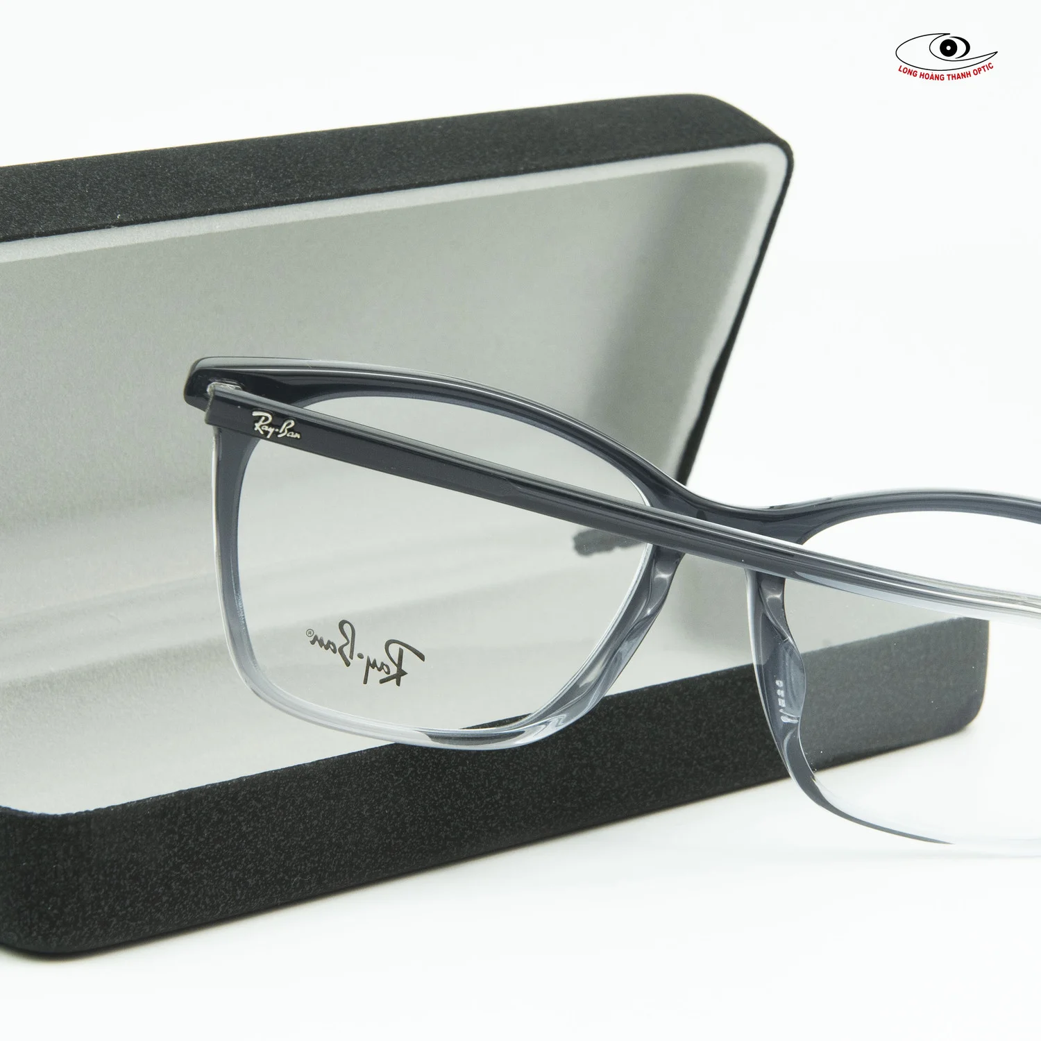 Gọng kính nhựa chính hãng Ray-Ban giá bao nhiêu, mua ở đâu