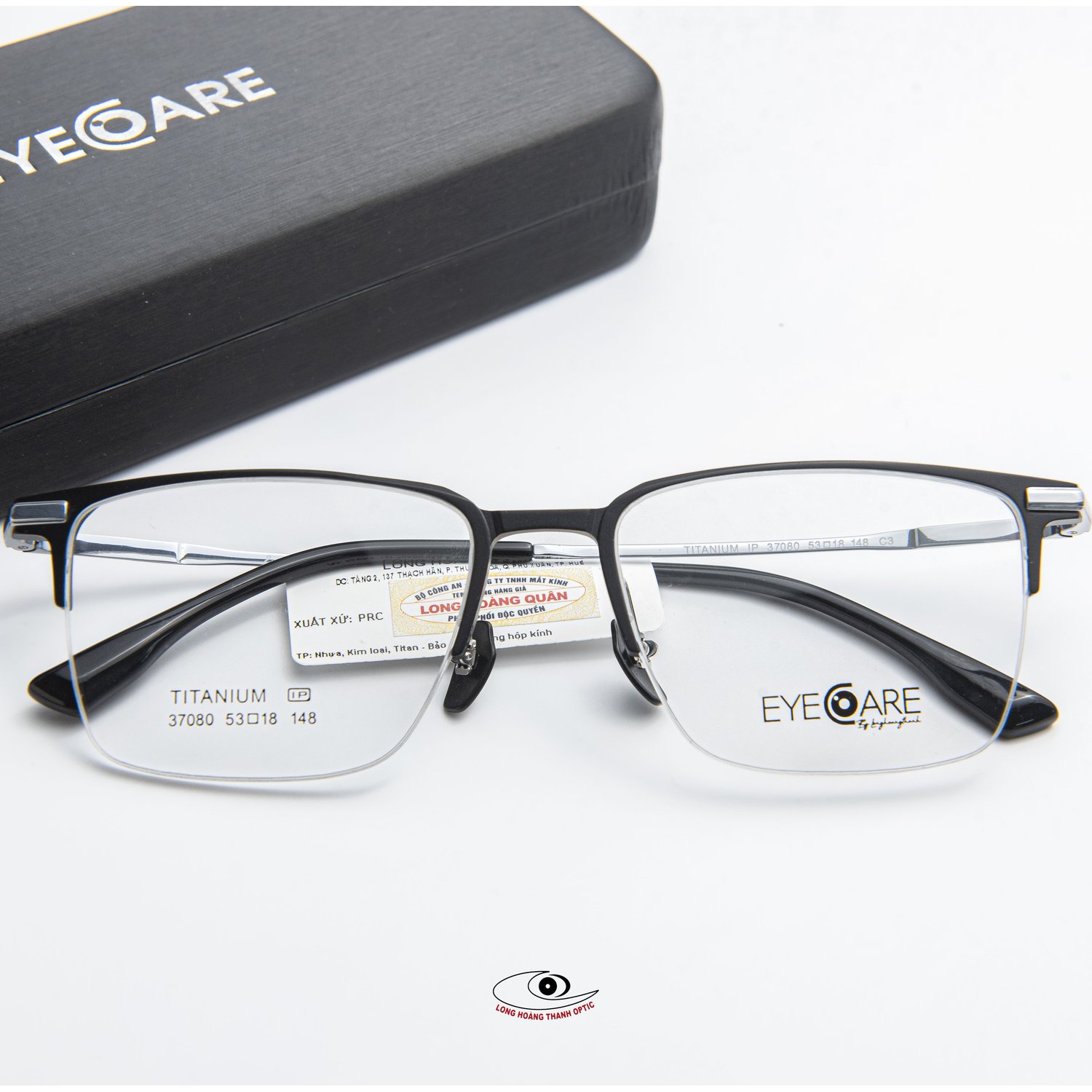 Gọng kính cận chính hãng Eyecare - Vẻ đẹp và sự an tâm cho khách hàng