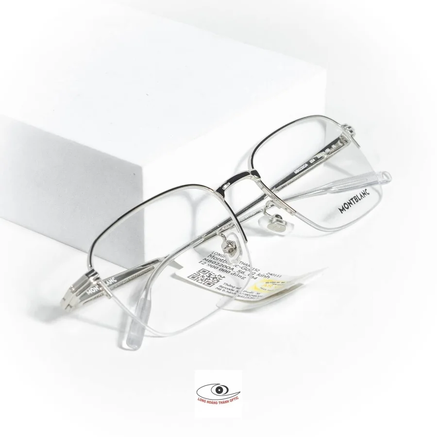 Gọng kính cận nam chính hãng Montblanc, chất liệu titan, kiểu dáng nửa viền phù hợp với nhiều khuôn mặt