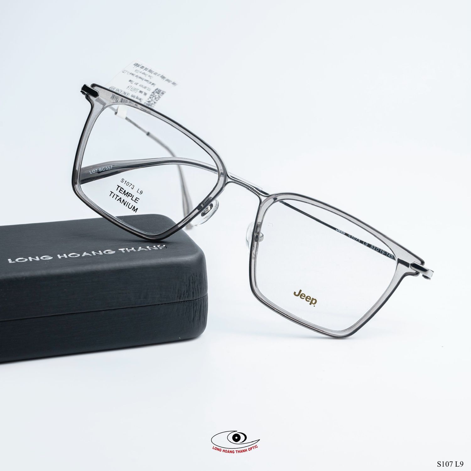 Gọng kính JEEP dáng chữ nhật bằng titan, kiểu dáng cứng cáp phù hợp nam giới