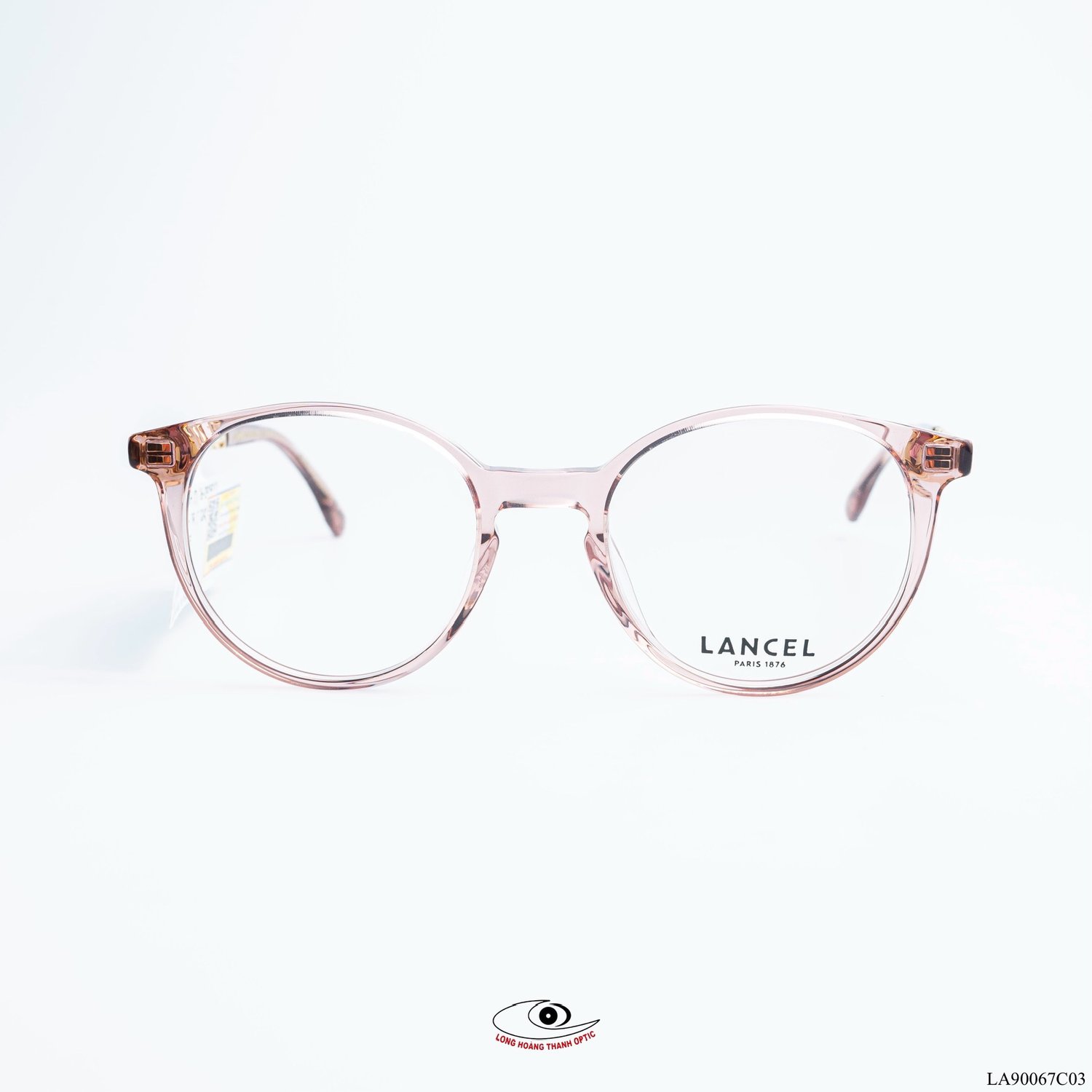 Gọng kính cận nữ Lancel màu hồng trong suốt, form tròn dịu dàng, thể hiện nét nữ tính tinh tế và thanh lịch.