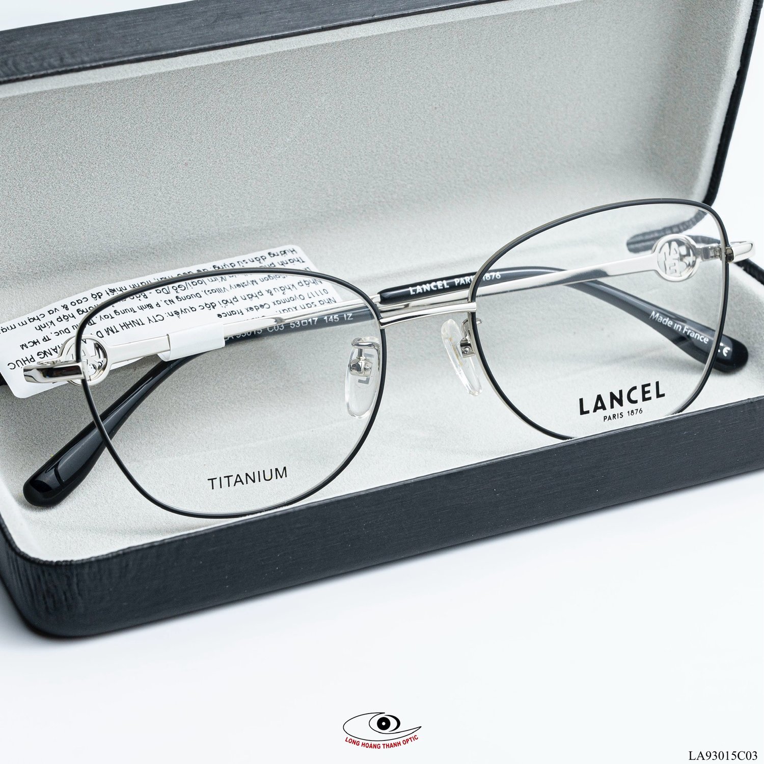 Gọng kính nữ Lancel chất liệu titan màu bạc, kiểu dáng tinh tế, mang lại vẻ đẹp đẳng cấp và thời thượng.