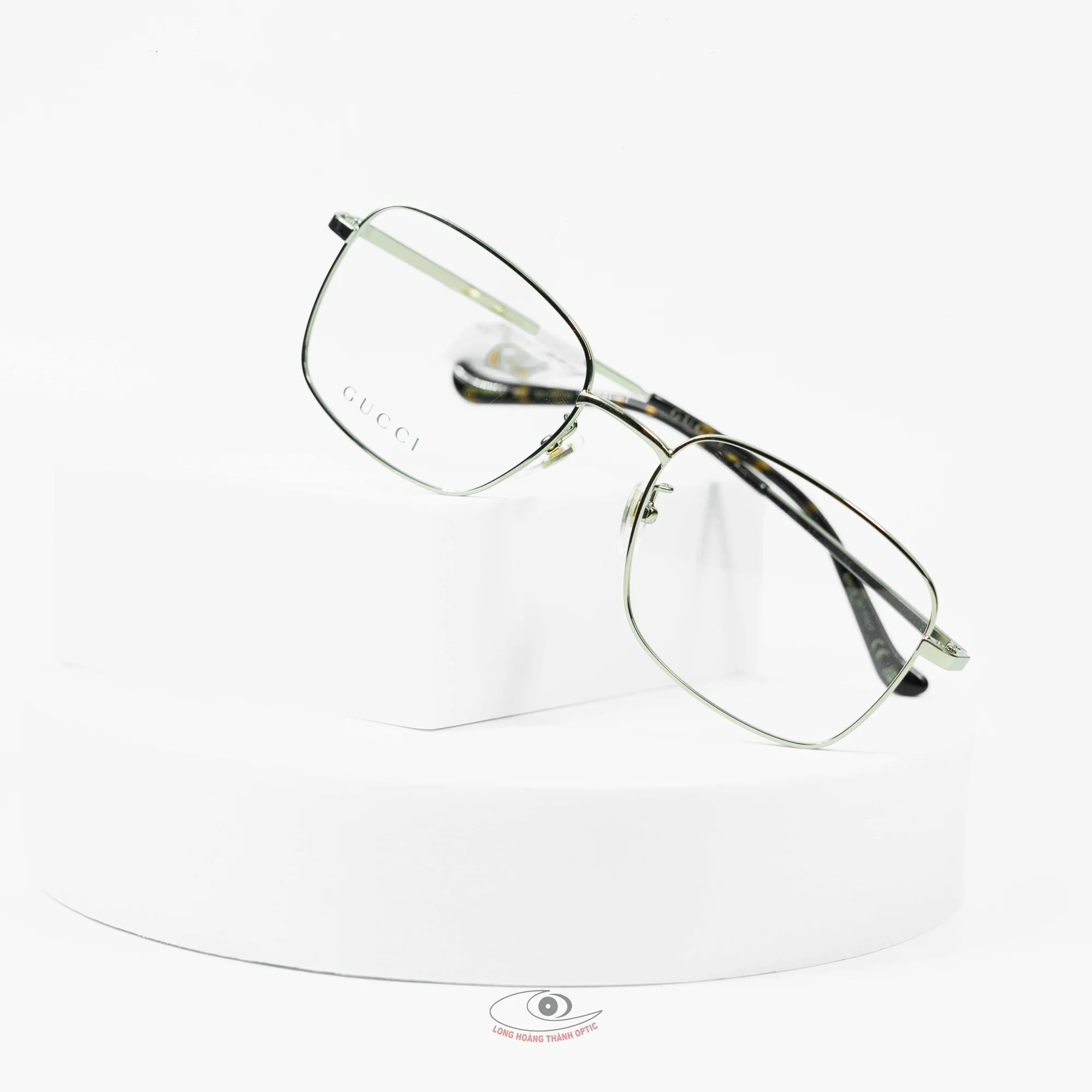 Gọng kính kim loại titan siêu nhẹ - chính hãng Gucci tại Long Hoàng Thành Huế, Đà Nẵng
