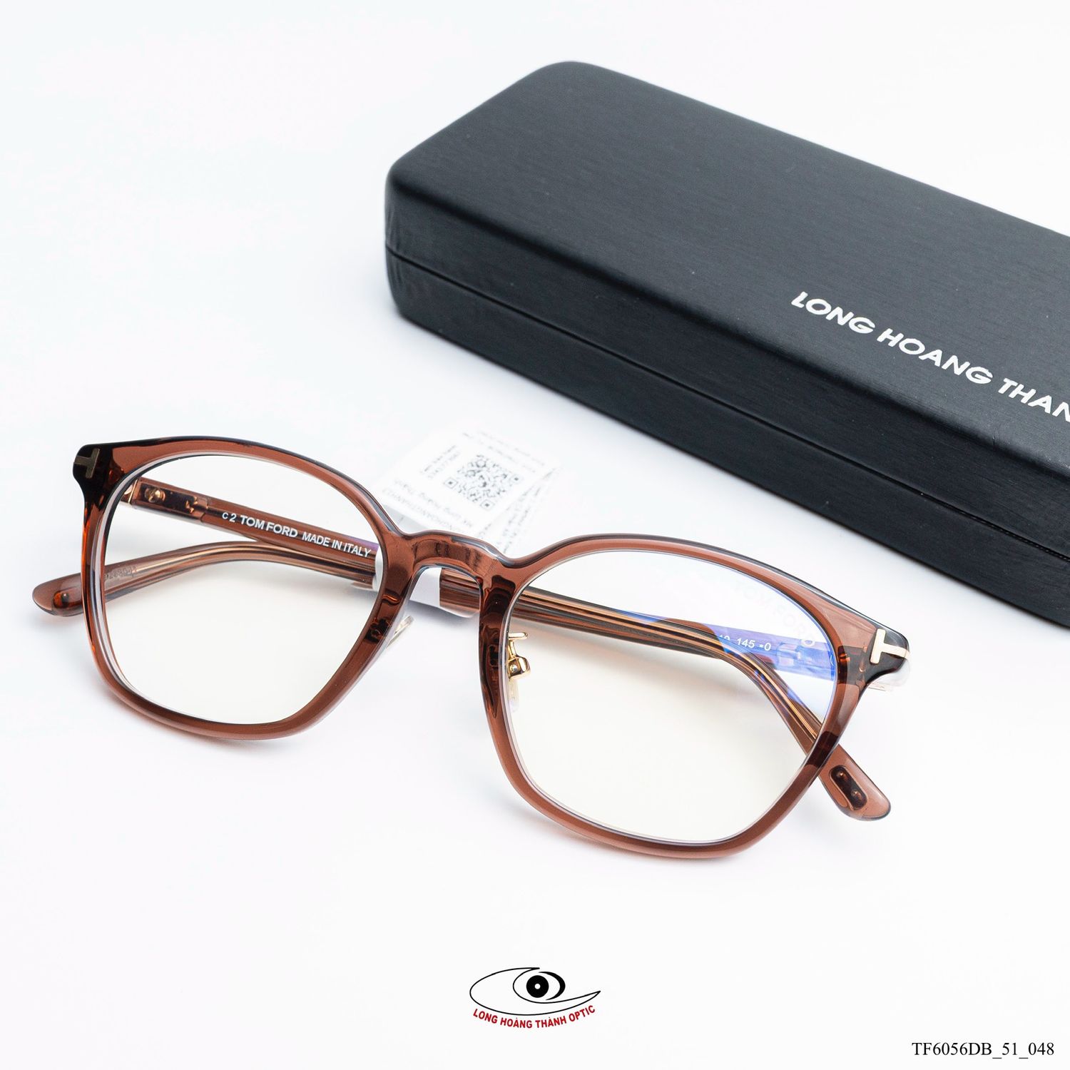 Sở hữu gọng kính cận Tom Ford tại huế