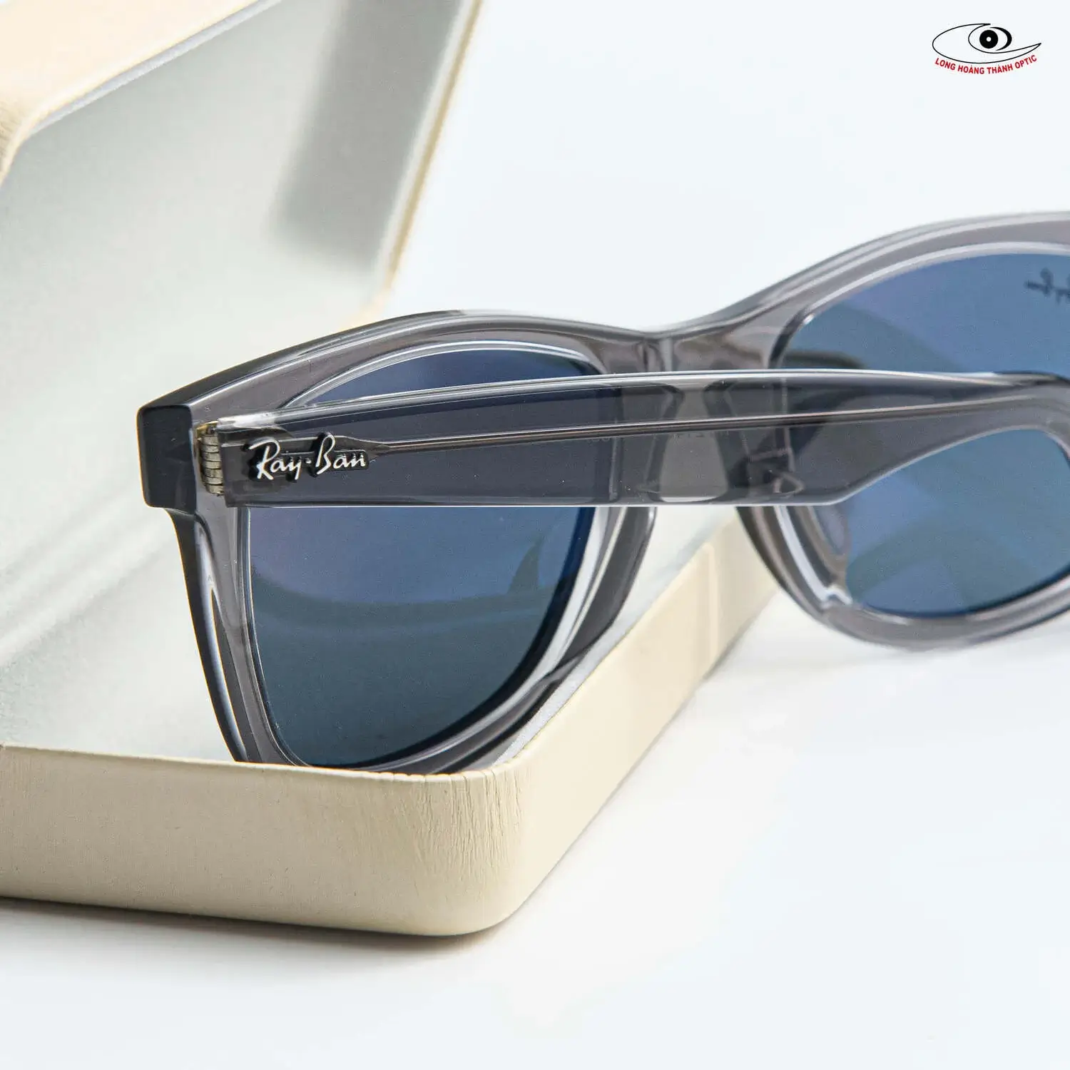 Bảng giá mua kính râm hàng hiệu Ray-Ban tại Huế Đà Nẵng
