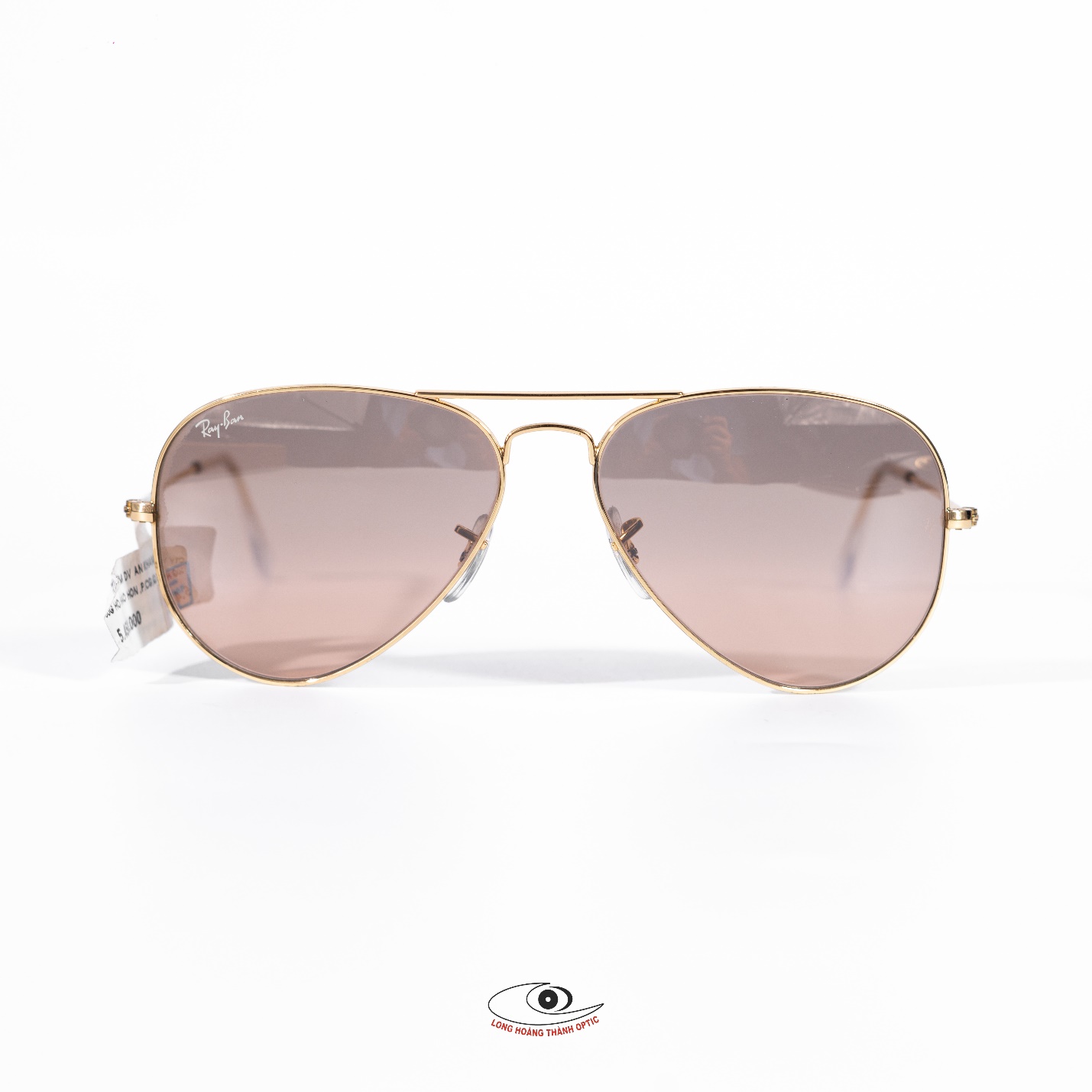 Kính mát Ray-Ban phù hợp cả nam và nữ, là thương hiệu thời trang cao cấp được phân phối bởi Mắt kính Long Hoàng Thành