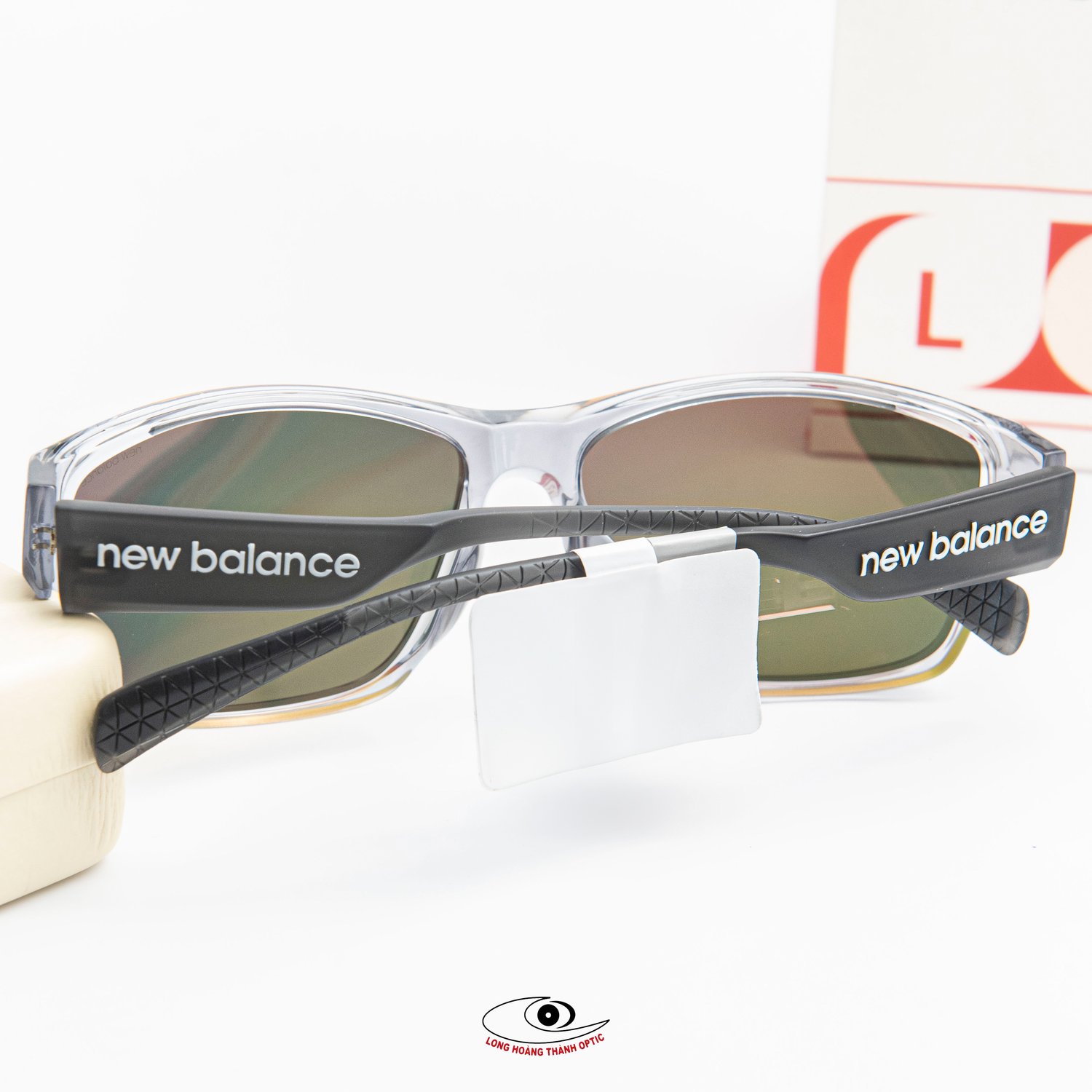Kính Mát New Balance NBS08117X C03P - Kính râm phân cực lý tưởng cho hoạt động ngoài trời.
