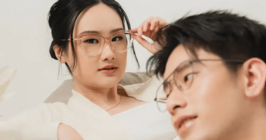 6 Cách Chọn Gọng Kính Cận Theo Khuôn Mặt Giúp Bạn Tỏa Sáng